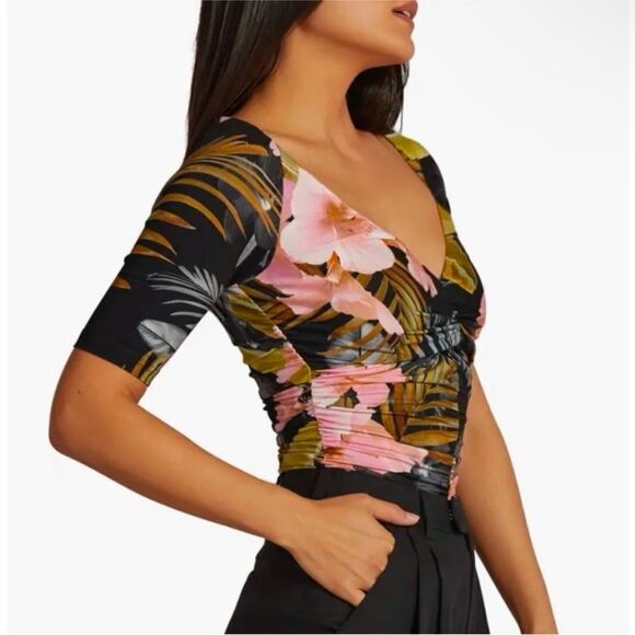 Favorite Daughter NWT The Bad Decisions Ruched Top in Hawaiian Clay Size Large - Picture 7 of 10